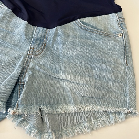 Pinkblush Light Wash Fringe Hem Maternity Denim Jean Shorts - Picture 5 of 9